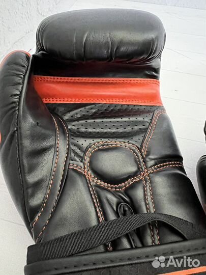 Боксерские перчатки кожа
