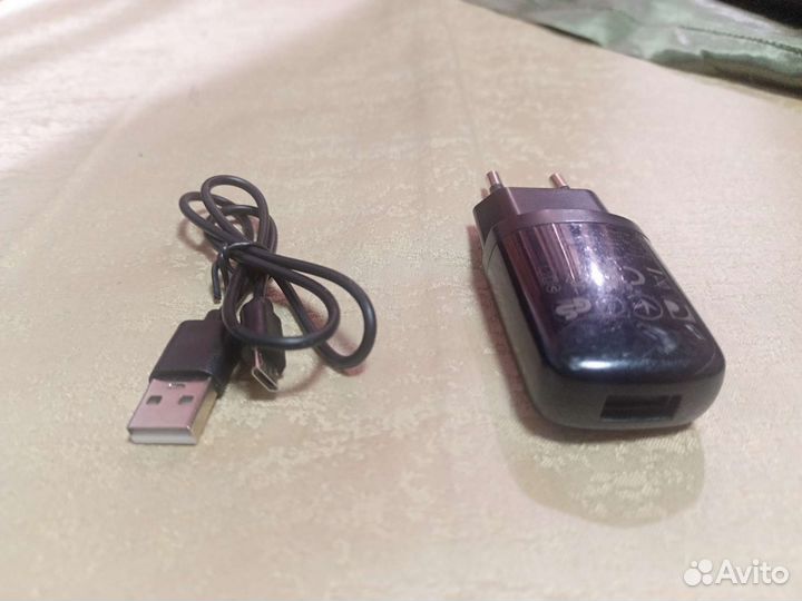Зарядное устройство HTC