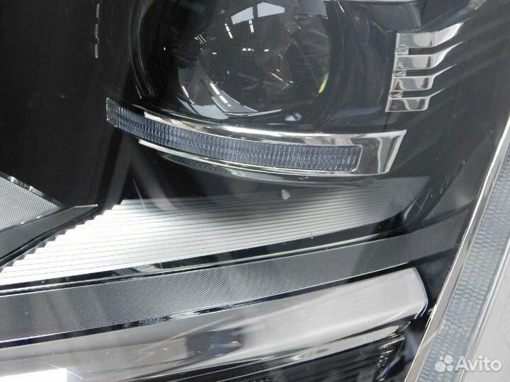 Фара левая Volkswagen California/Caravelle/Multiva