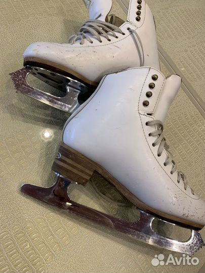 Фигурные коньки jackson