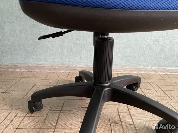 Компьютерное кресло