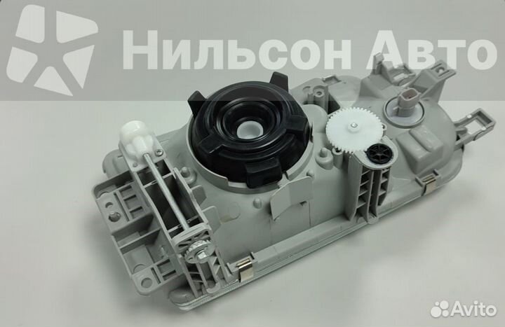 Фара toyota dyna 1993-2002 г белая туманка левая