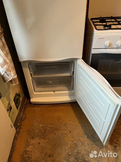 Холодильник атлант бу