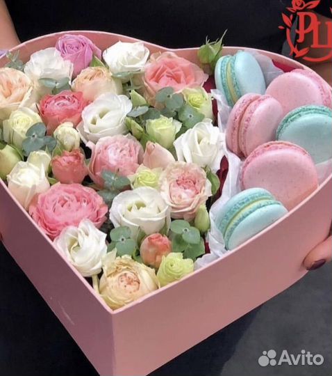 Пакетом косметика личная