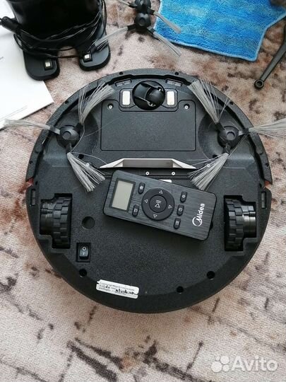 Робот пылесос с влажной уборкой