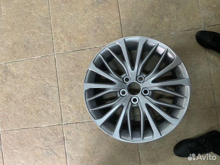 Диски r 18 Camry 70 оригинал