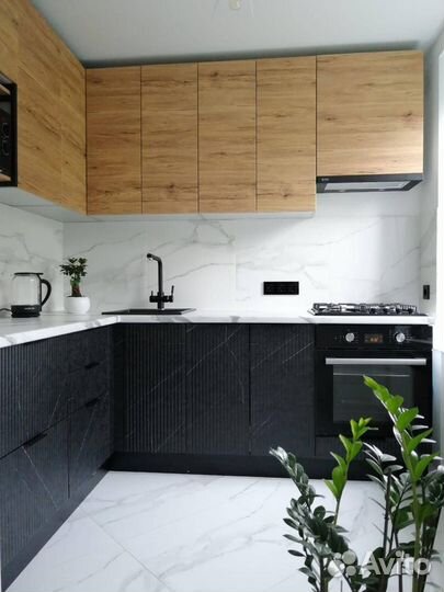 Современный кухонный гарнитур