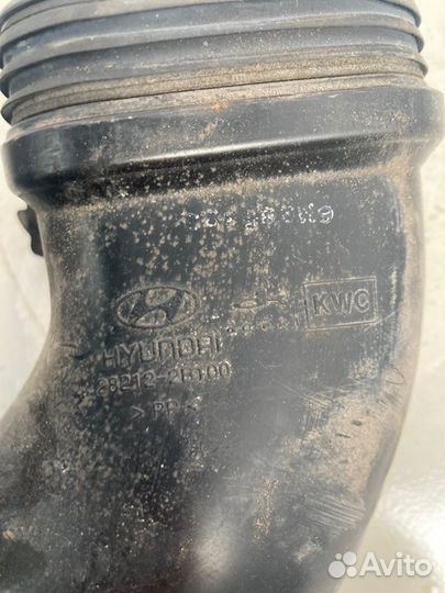 Патрубок воздухозаборника Hyundai Santa Fe CM 2.2