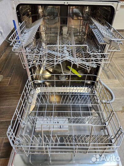 Посудомоечная машина Smeg