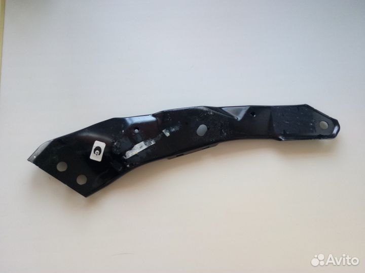 Кронштейн фары правый верхний Volkswagen Golf 6