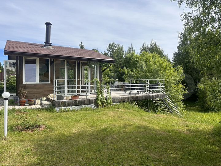 Коттедж 250 м² на участке 25 сот.