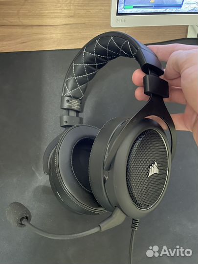 Наушники Corsair HS60 Pro Surround