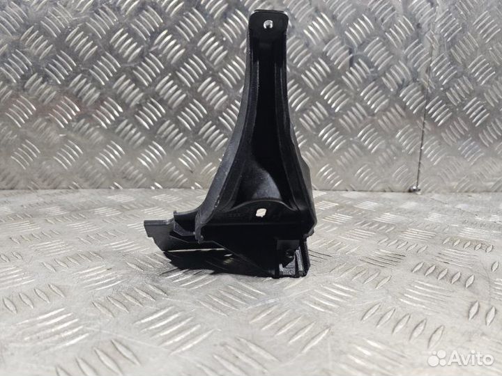 Крепление бампера переднее правое Audi A8 D4