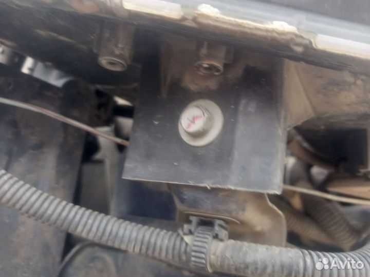 Фара левая mitsubishi outlander XL