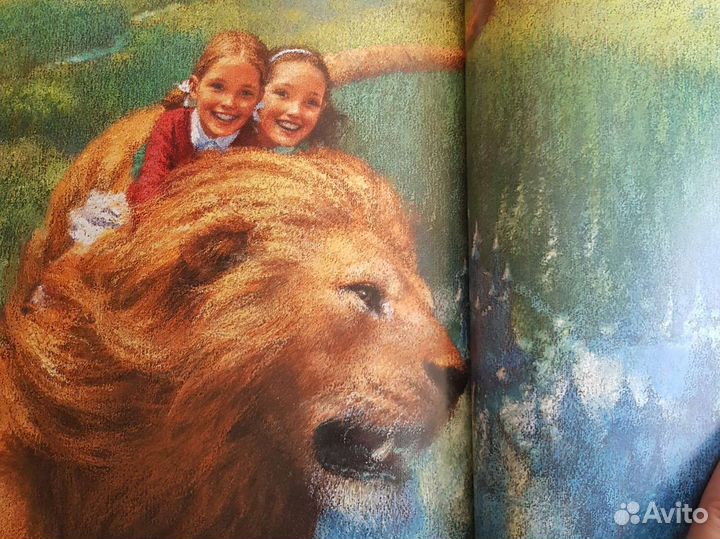 Книга Лев, Колдунья и Платяной шкаф К.Льюис