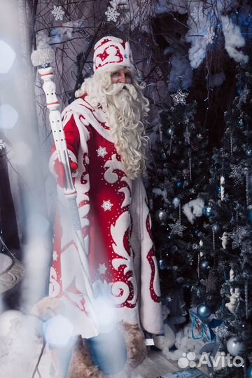 Дед Мороз и Снегурочка, а вы нас ждете