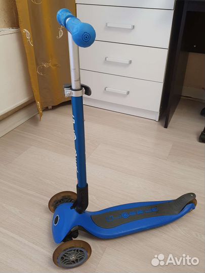 Самокат трехколесный globber primo foldable lights