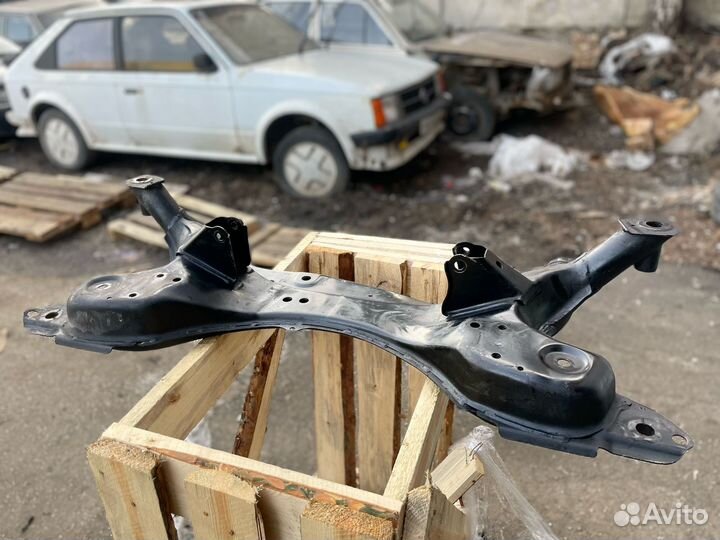 Подрамник Toyota Rav 4