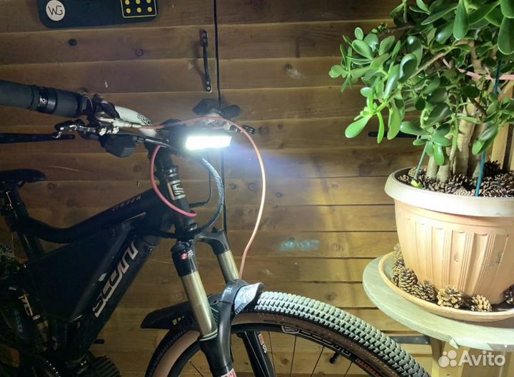 Фонарь для велосипеда