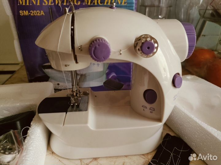 Швейная машинка портативная