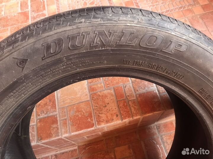 Dunlop SP Sport 270 215/60 R17