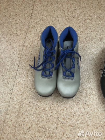 Лыжные ботинки