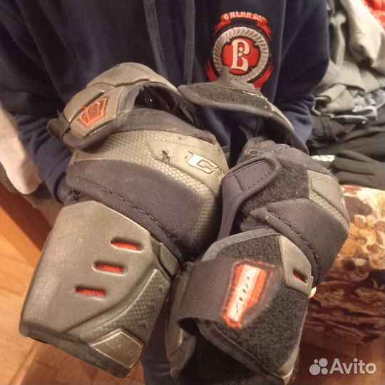 Налокотники хоккейные ccm sr