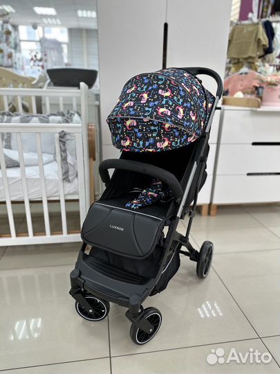 Коляска прогулочная luxmom v3