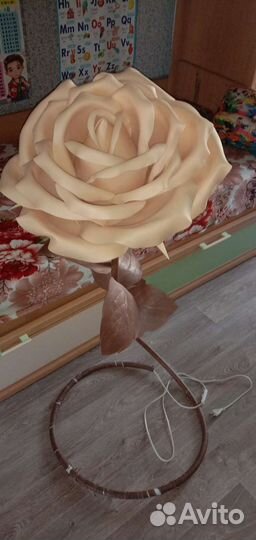 Светильник роза из изолона