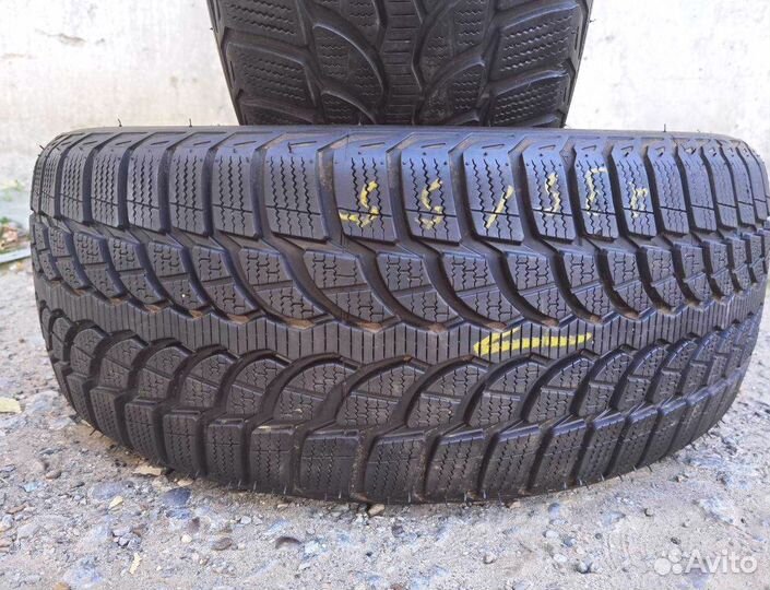 Bridgestone Blizzak LM-32 235/55 R17 103V