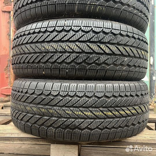 Bridgestone WeatherForce 215/55 R17