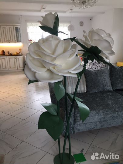 Ростовые розы из гипоаллергенного изолона