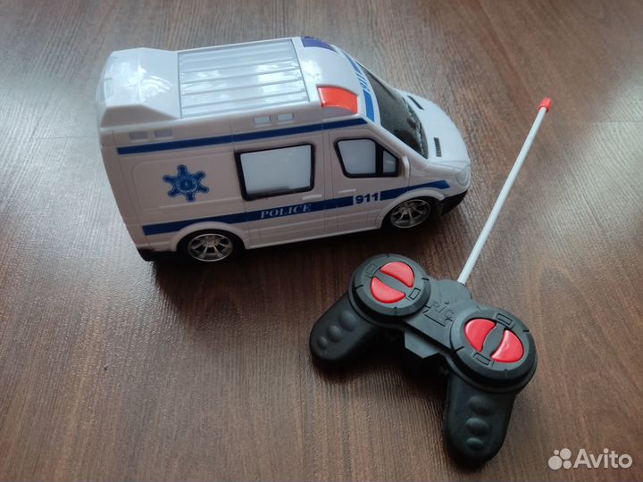 Машинка на пульте управления для ребенка