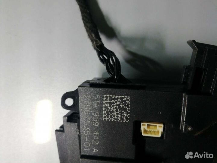 Кнопки руля на VW Tiguan 2