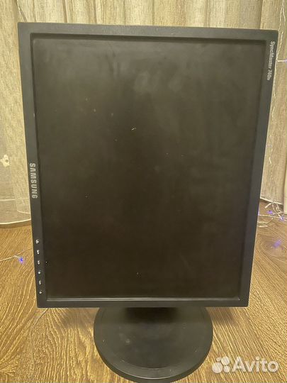 Монитор Samsung