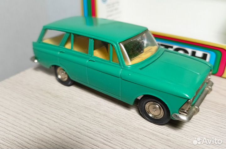 Модель автомобиля Москвич 427 А4