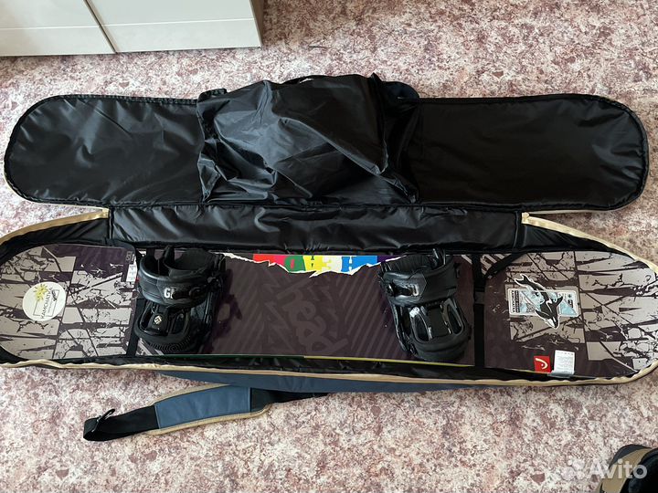 Продаю сноуборд с крепленями