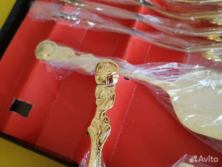 Набор столовых приборов новый