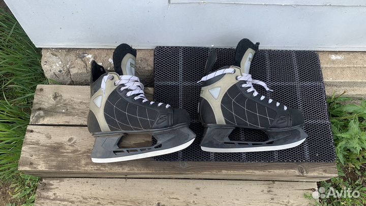 Продам коньки