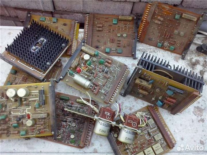 Приобрету. Старые электро приборы. Платы. Детали