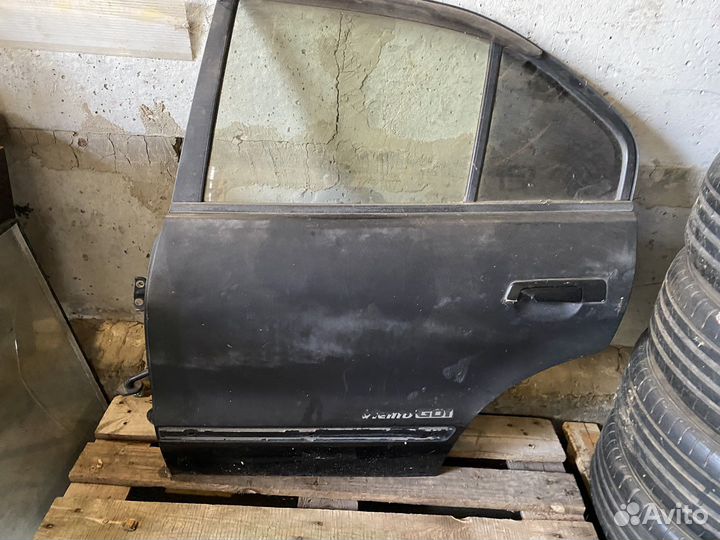 Двери на mitsubishi galant 8