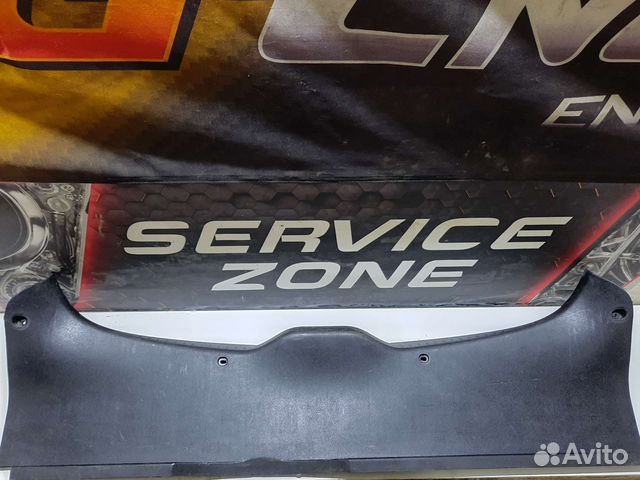 Обшивка багажника на заднюю панел Renault Megane 2