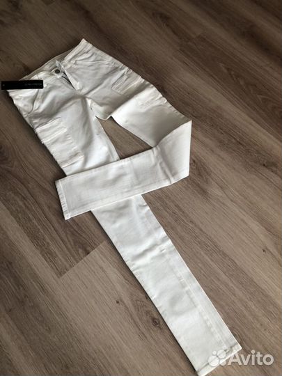 Женские джинсы