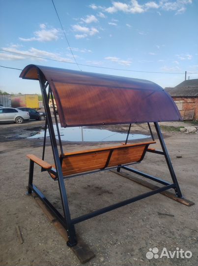 Качель уличная