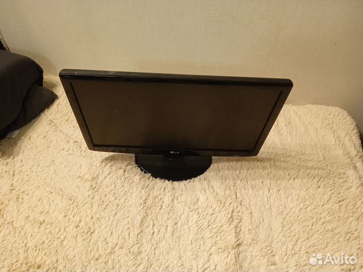 Продам монитор LG flatron W2343T-PF