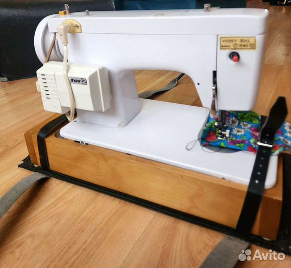 Швейная машина Чайка 132м