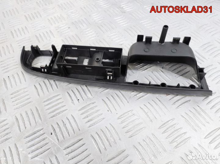 Накладка ручки внутренней VW Golf 5 1K4868049C