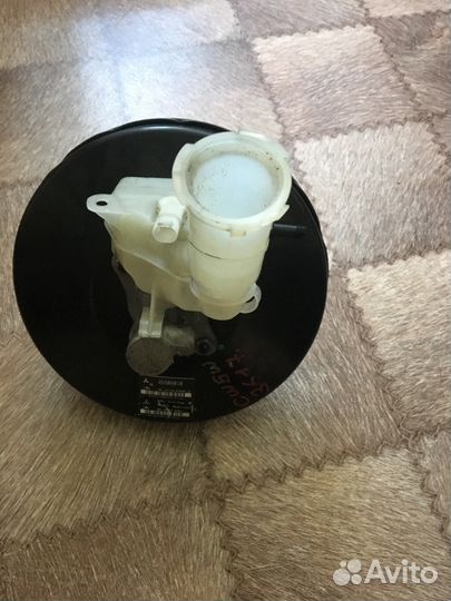 Митсубиси Оутлендр вакуумник