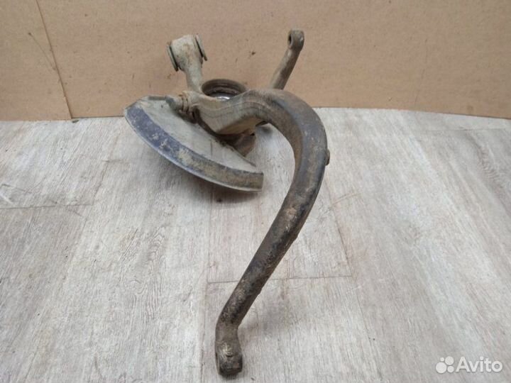 Кулак поворотный задний левый Audi A4 B5 1.8 2000