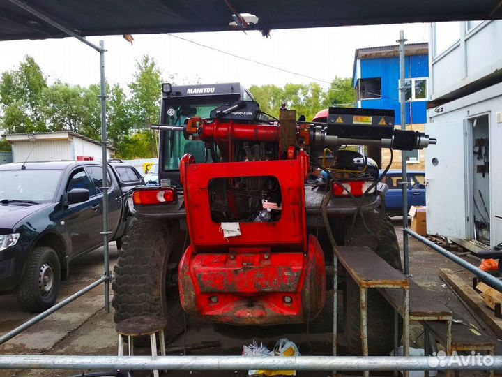 На разборке Маниту Manitou